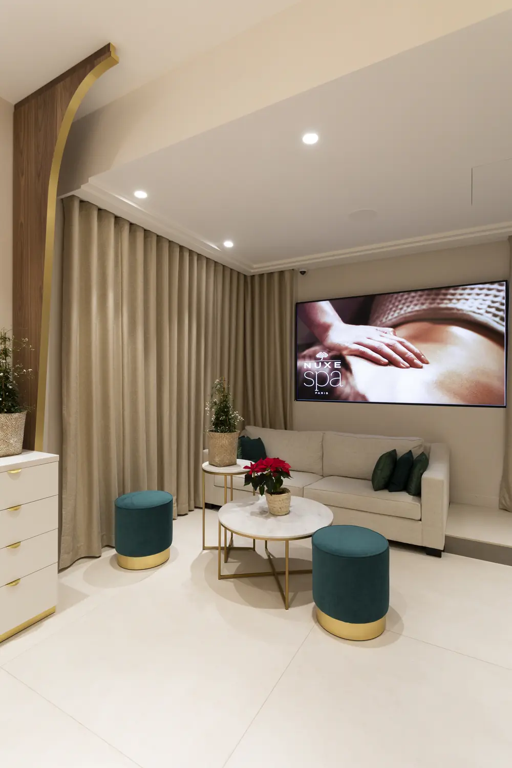 Projet NUXE - Photo 2 | Artis@franckbeloncle