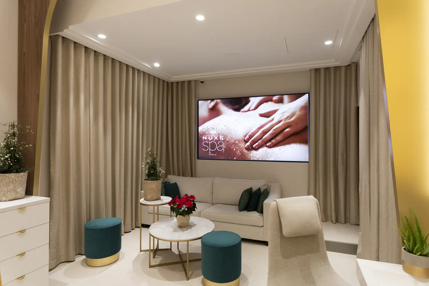 Projet NUXE - Photo 3 | Artis@franckbeloncle